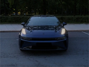 Zeekr 001